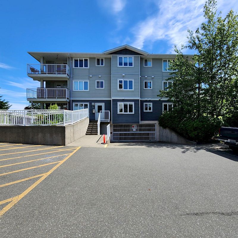THE TIDES - 2 Bedroom Condo (Furnished)